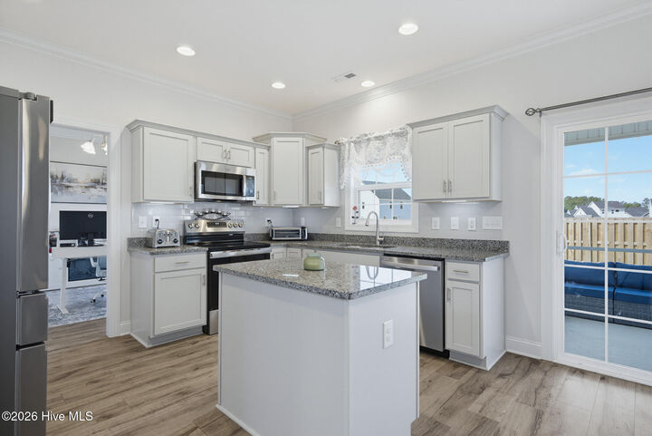 Property Photo: 611 Carmel Drive NC 28460