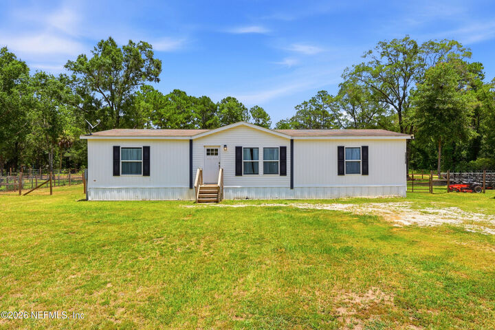 Property Photo: 10350 Turpin Avenue FL 32145