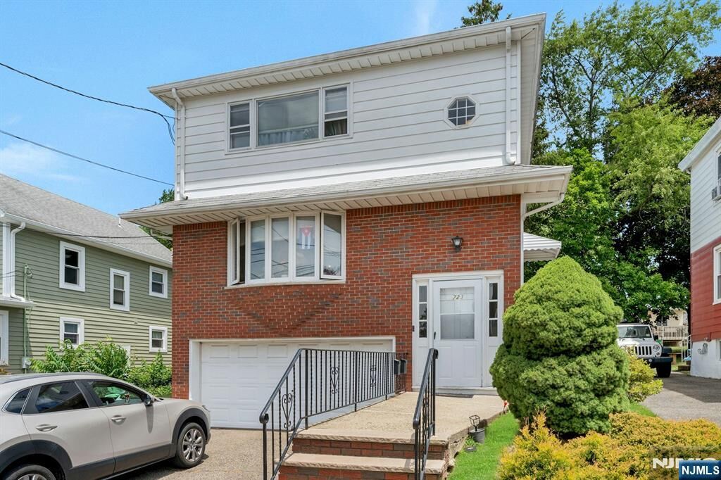 Property Photo:  723 2nd Avenue  NJ 07071 
