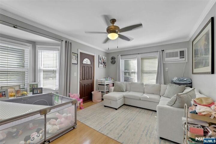 Property Photo:  20 Harding Avenue  NJ 07442 