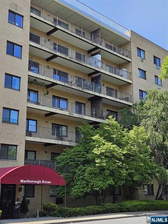 Property Photo:  44 S Main Street 6J  NJ 07644 