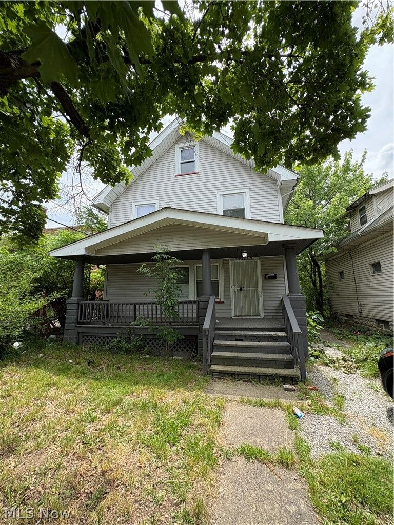 Property Photo:  13010 Parkhill Avenue  OH 44120 