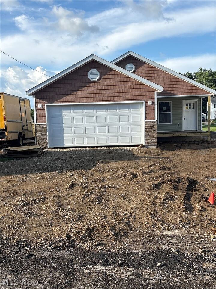 Property Photo: 360 E Paige Avenue OH 44203
