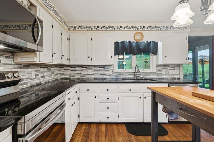 Property Photo:  39 Briar Hill Road  NH 03222 