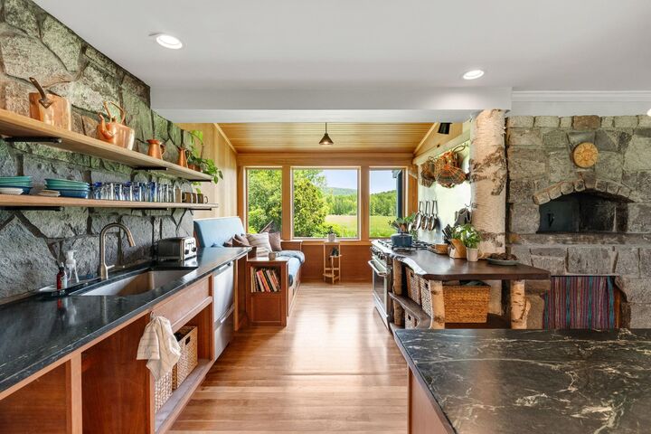 Property Photo: 3421 Lake Road VT 05445