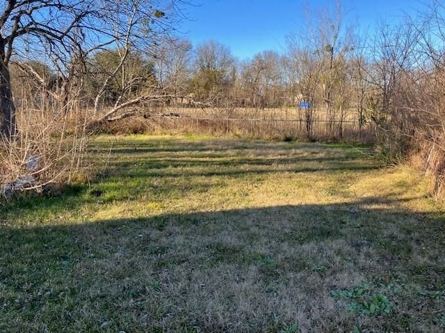 Property Photo:  1013 W College  TX 75426 