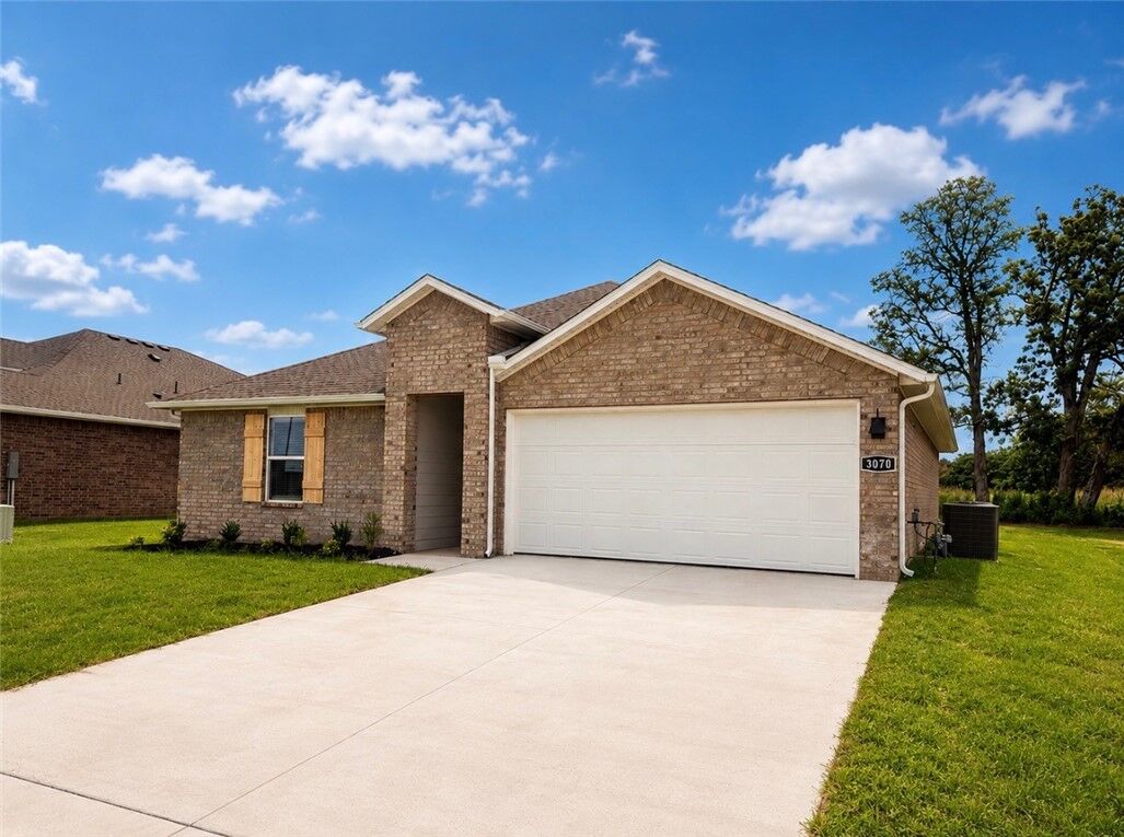 Property Photo:  3070 Laredo Lane  AR 72736 