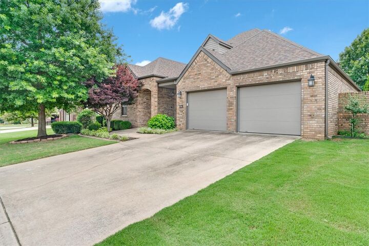 Property Photo:  5687 Schio Avenue  AR 72762 