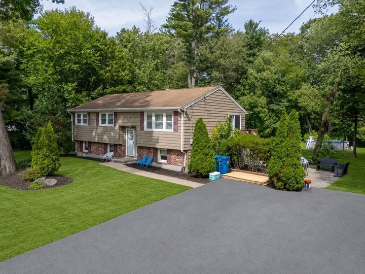 Property Photo:  8 Governor Fuller Rd  MA 01821 