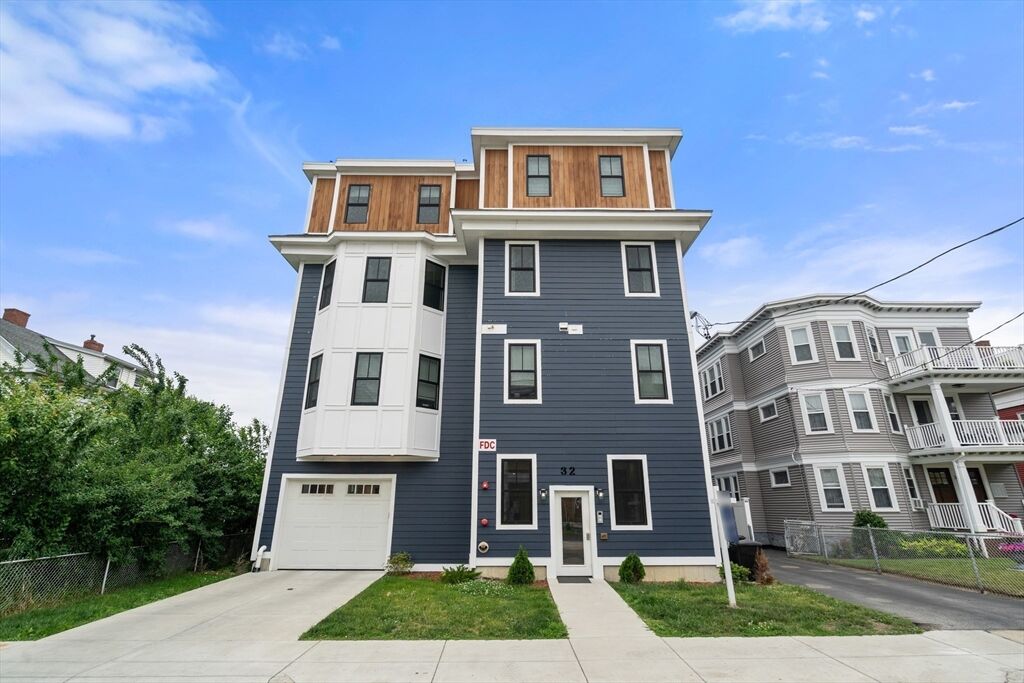 Property Photo: 32 Pearl St 4 MA 02125