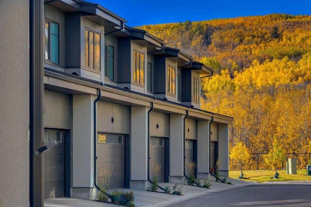 Photo de la propriété: 1453 Naa Drive SW 11 AB T3H 6H7