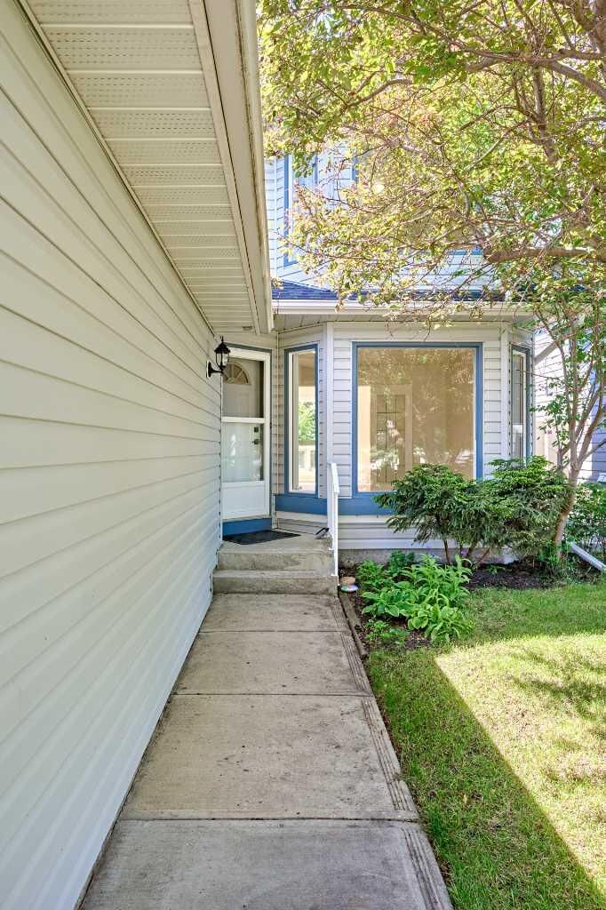 Property Photo: 128 Shawbrooke Close SW AB T2Y 3A6