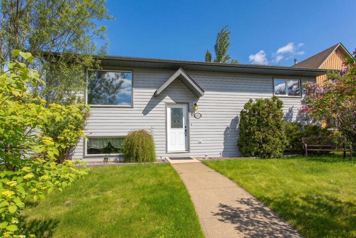 Photo de la propriété: 4722 49 Avenue AB T0C 0J0