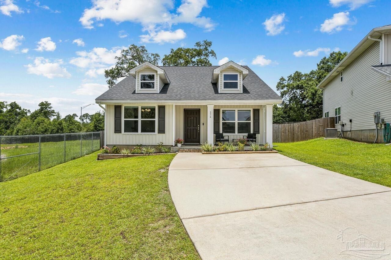 Property Photo:  376 Hilburn Ln  FL 32504 