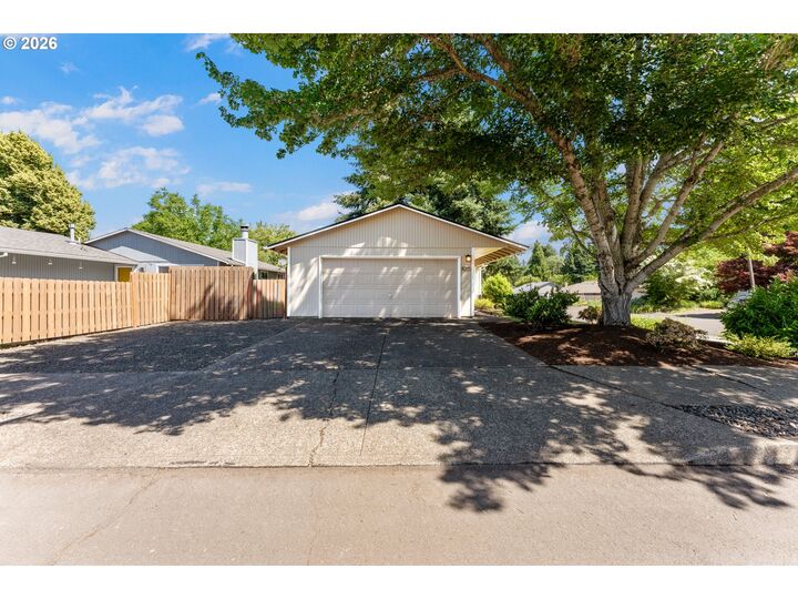 Property Photo:  8315 SW La Mancha Ct  OR 97224 