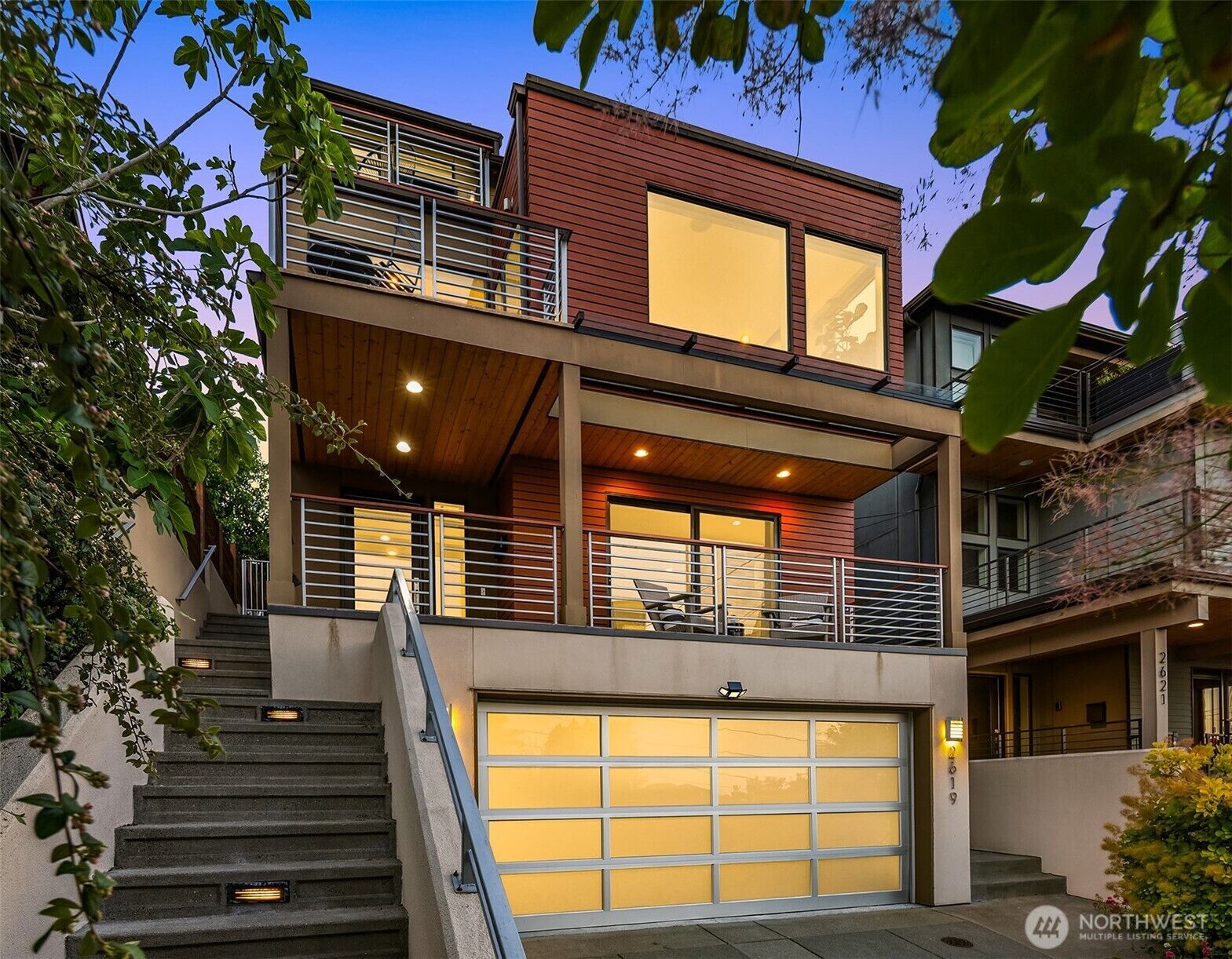 Property Photo: 2619 Warren Avenue N WA 98109