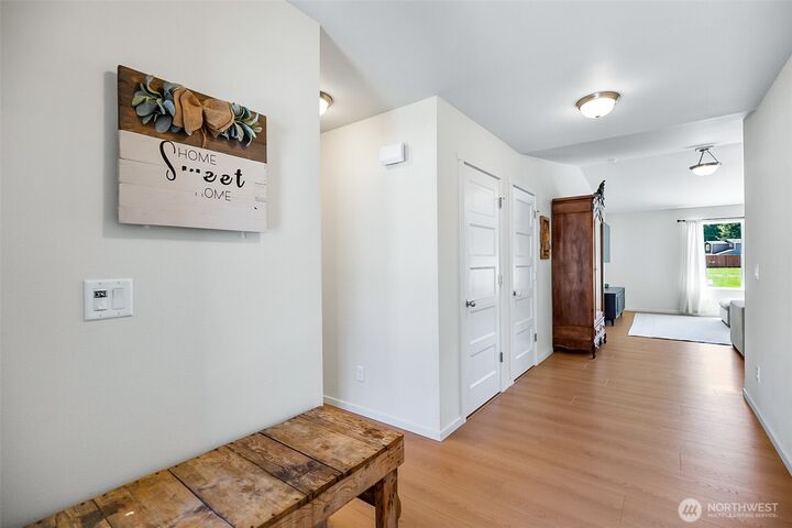 Property Photo:  1619  Birch Court  WA 98251 