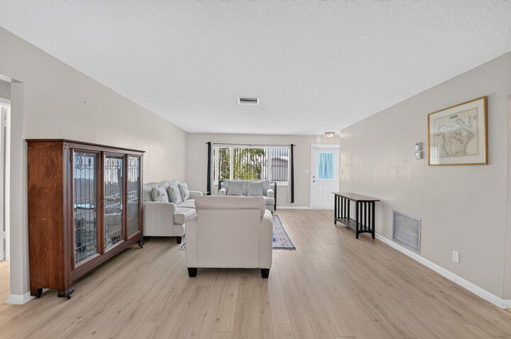Property Photo: 1710 SW 20th Street FL 33426