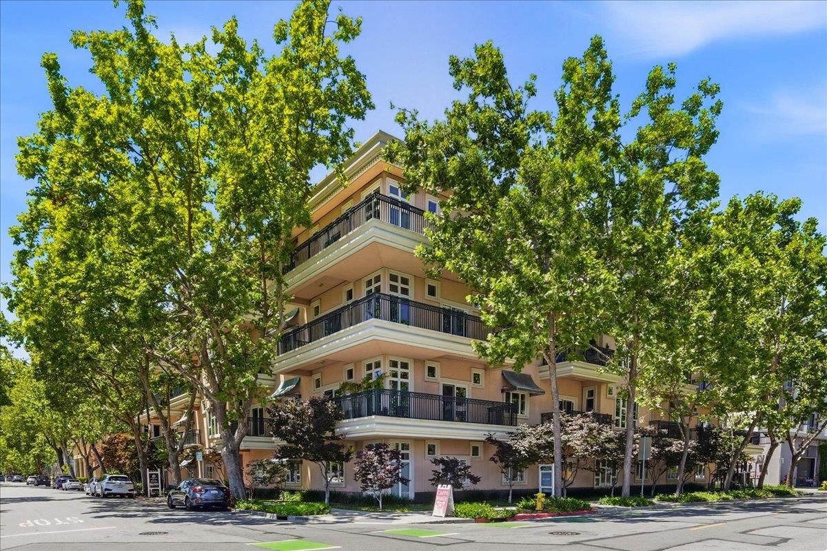 Property Photo:  200 Sheridan Avenue 407  CA 94306 