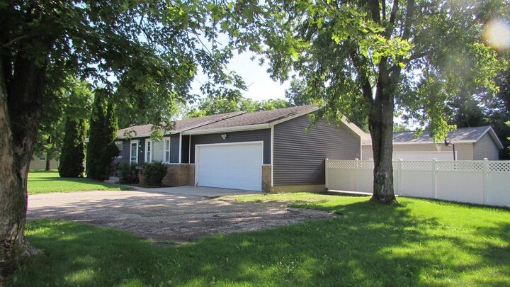Property Photo:  2387 S Park Avenue  WI 53511 