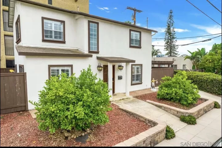 Property Photo:  309 W Lewis St  CA 92103 