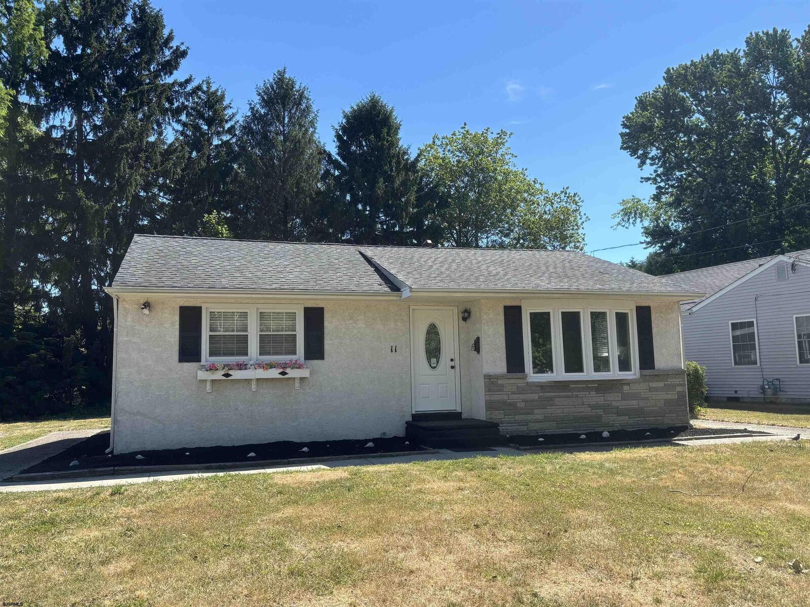 Property Photo:  11 Oxford Dr  NJ 08244 