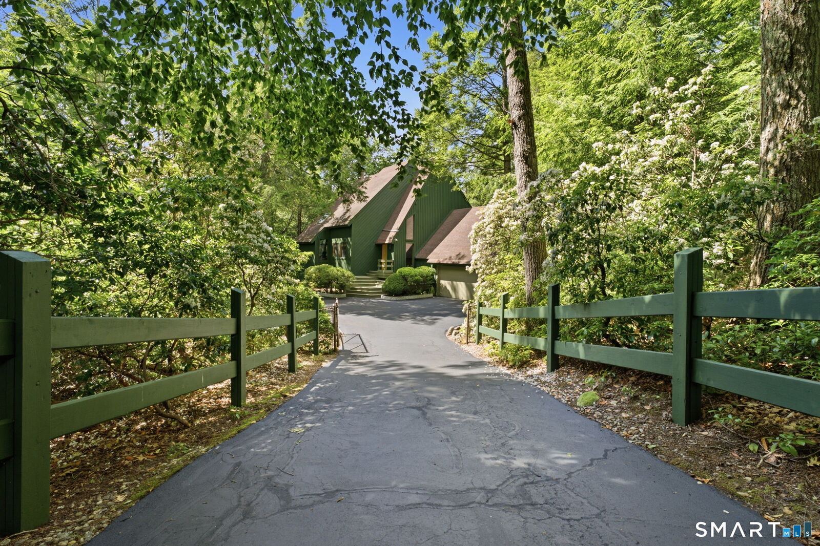 Property Photo:  409 Jones Hollow Road  CT 06447 