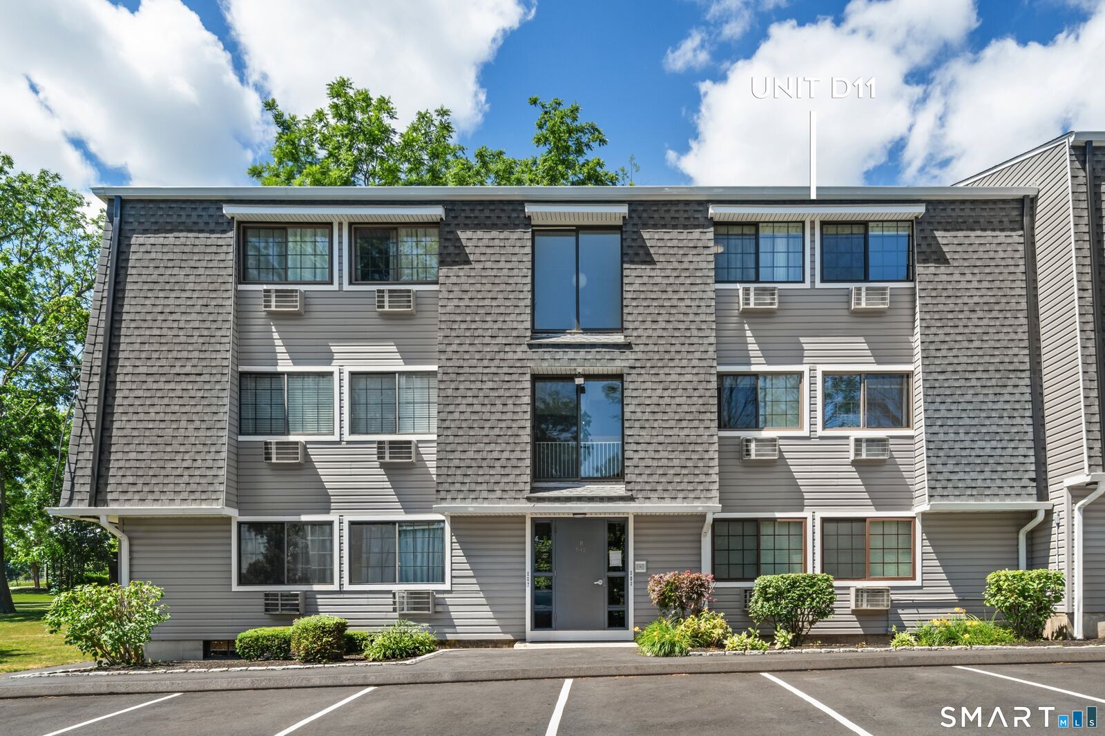 Property Photo:  187 Flax Hill Road D11  CT 06854 