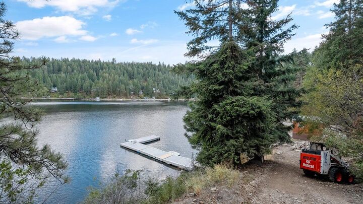 Property Photo:  3923 E Pine Bay Rd  WA 99148 