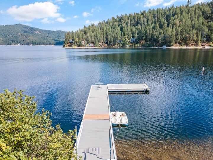 Property Photo: 3923 E Pine Bay Rd WA 99148