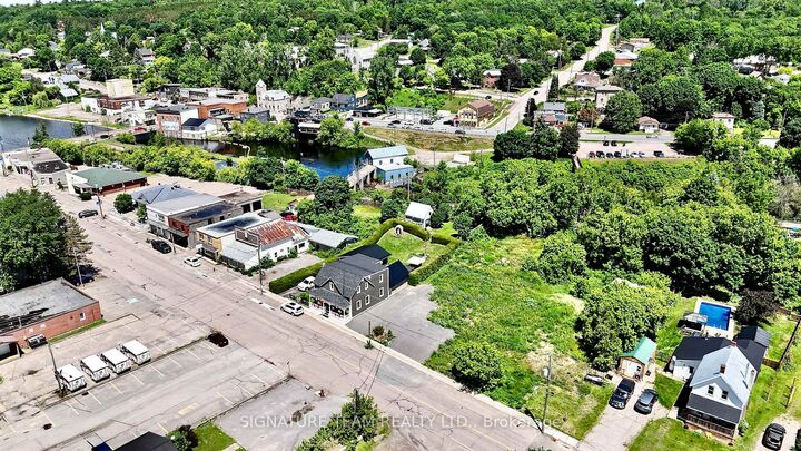Property Photo:  203 John Street  ON K0J 1T0 