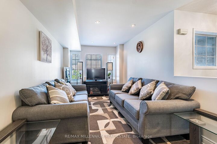 Property Photo: 36 Spadina Road 36 ON L6X 4X6