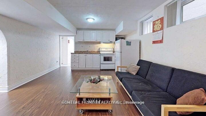 Property Photo:  40 Sumner Heights Drive Lower Unit  ON M2K 1Y3 