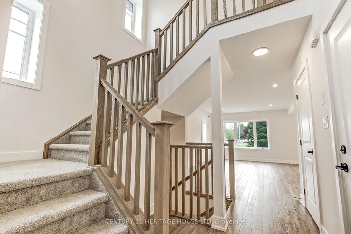 Property Photo: 36 Hawks Gate ON N5R 0R2