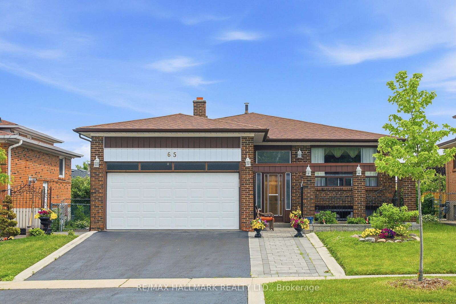 Property Photo: 65 Oakhill Road ON L4L 2H2