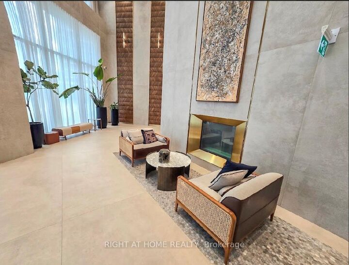 Property Photo: 1000 Portage Parkway 1201 ON L4K 0L1