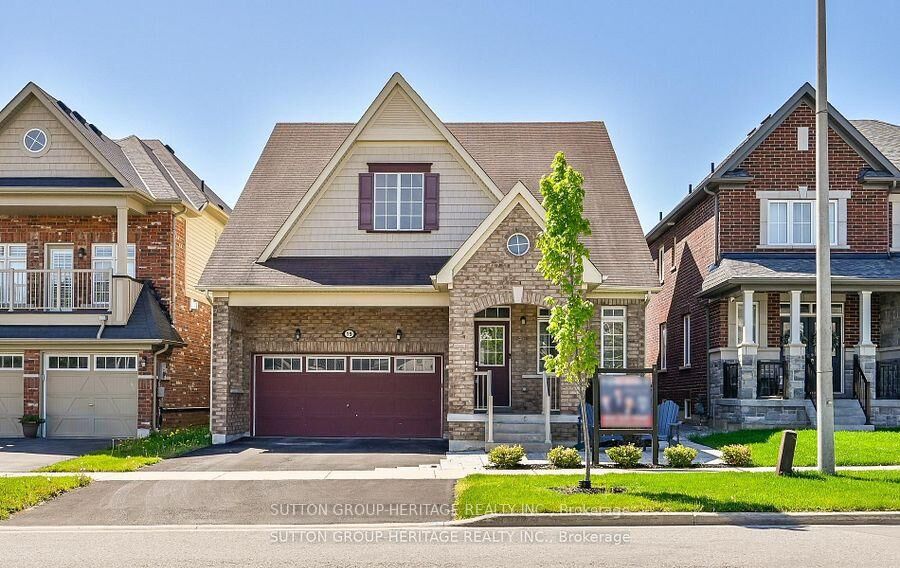 Property Photo: 19 Northglen Boulevard ON L1C 0N7