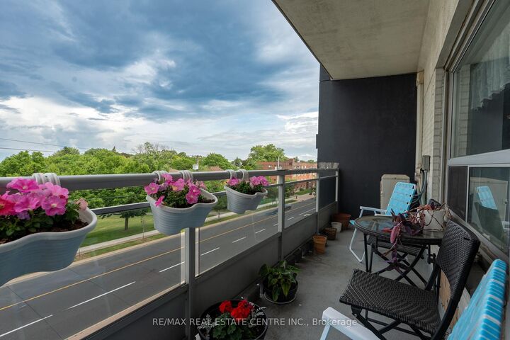 Property Photo: 350 Concession Street 403 ON L9A 1B6