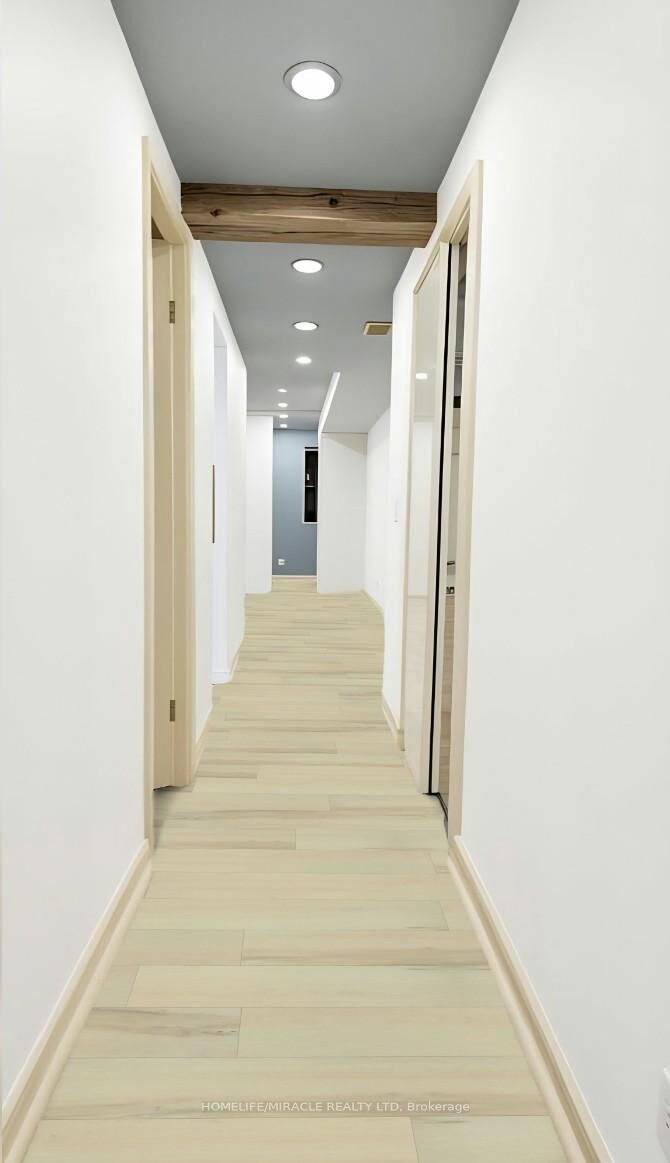 Property Photo: 4872 Valley Way 201 ON L2E 1W3