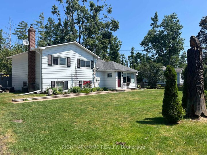Property Photo: 12 Lakeshore Road E ON L0L 2E0