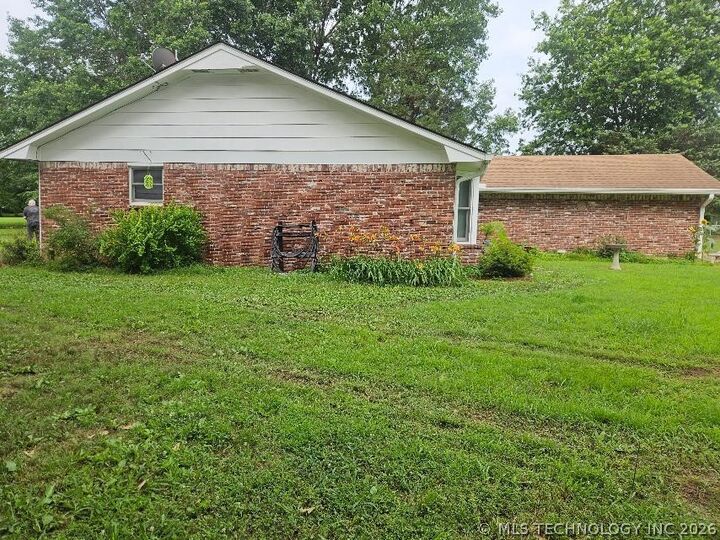 Property Photo:  621 E 56th Street S  OK 74403 