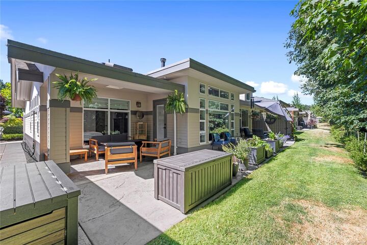 Property Photo: 500 Corfield St #8 BC V9P 0A8
