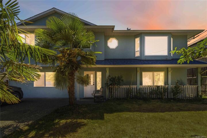 Property Photo: 2594 Buckler Ave BC V9B 5V3