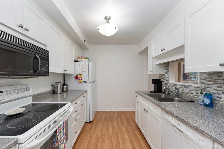 Property Photo: 3969 Shelbourne St #209 BC V8N 3E1