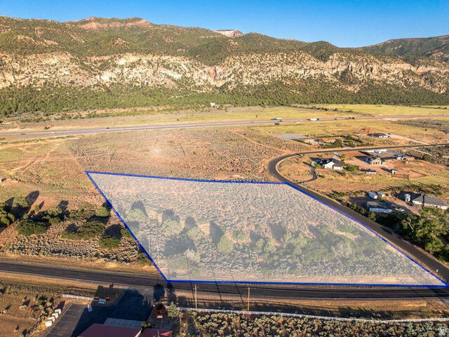 Property Photo: 1463 S Old Highway 91 UT 84757