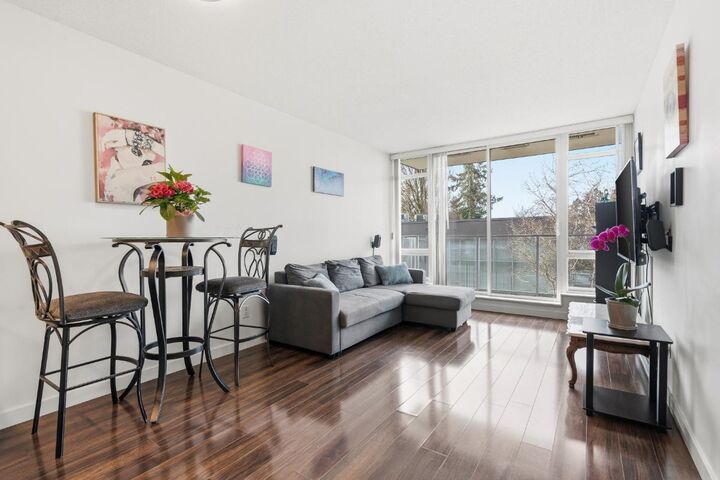 Property Photo: 4818 Eldorado Mews 319 BC V5R 0B3