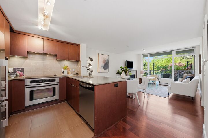 158 W 13th Street 205 — photo 1