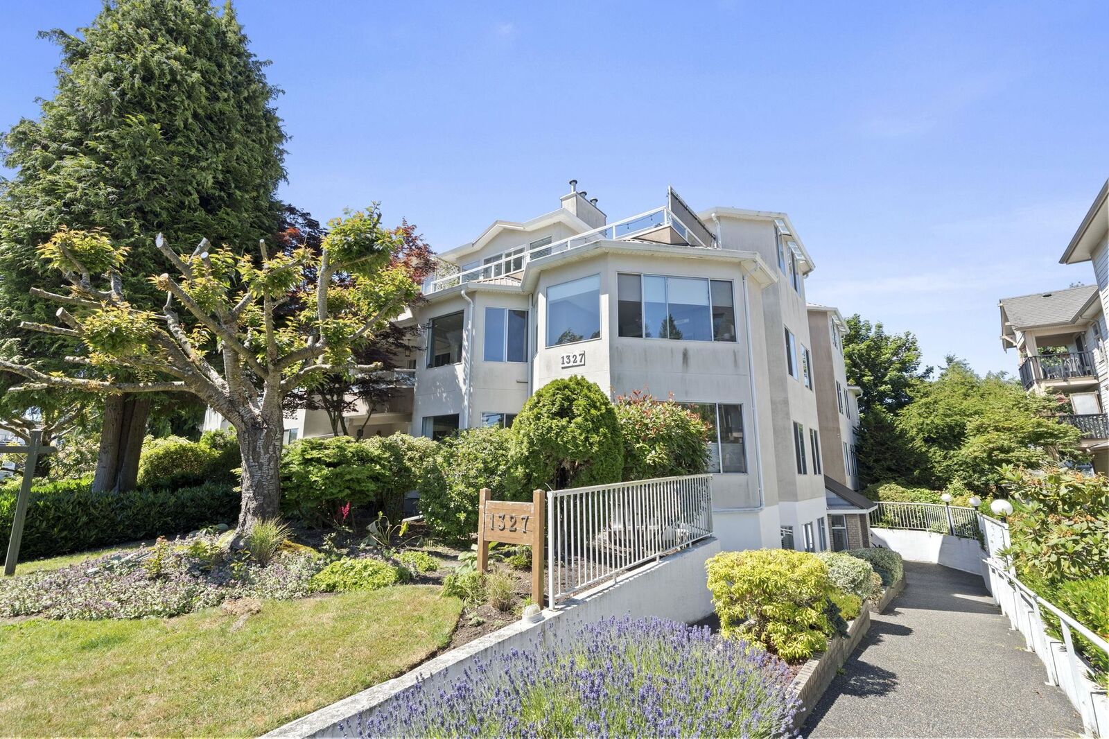 Property Photo: 1327 Best Street 203 BC V4B 4E3