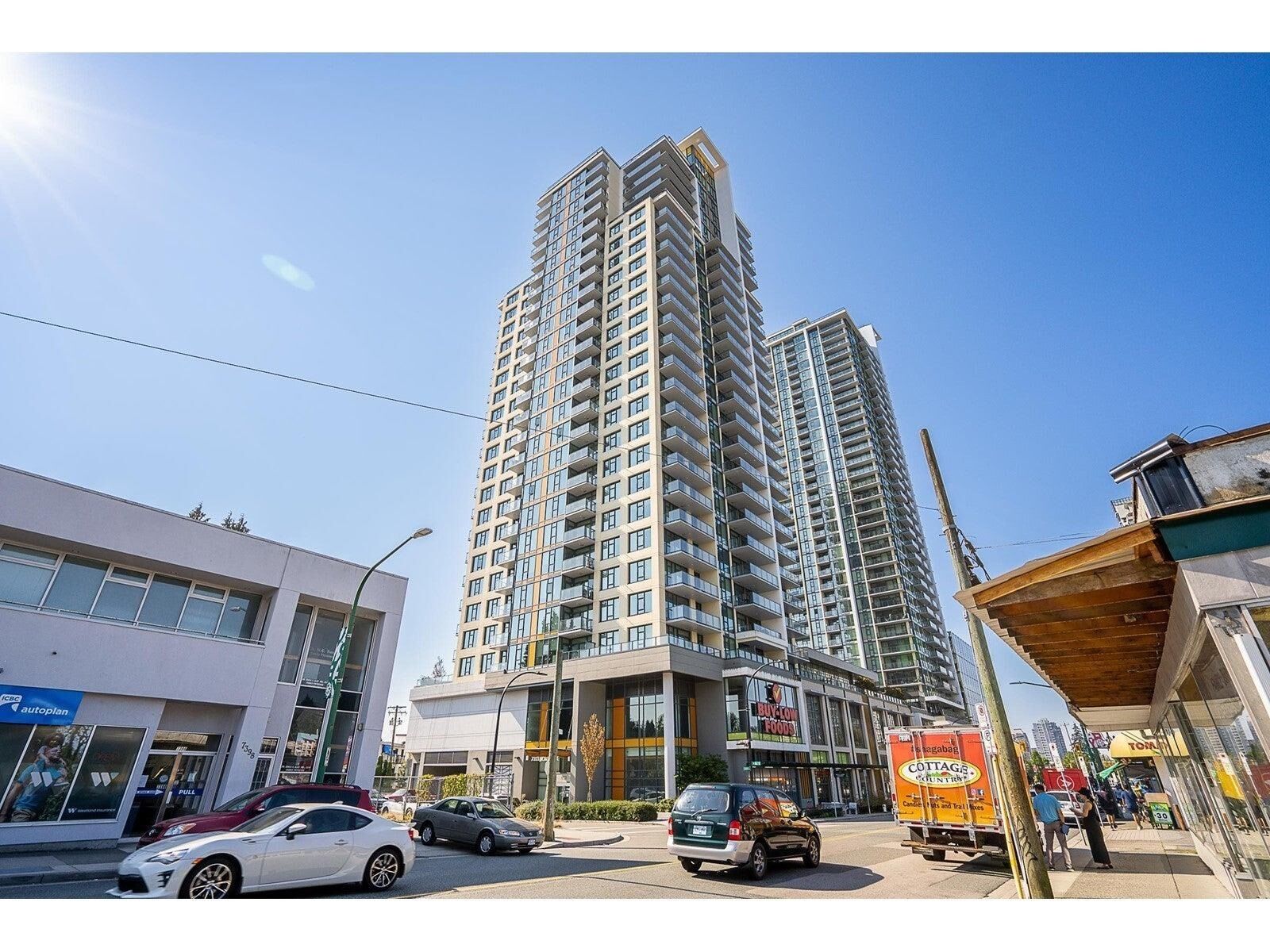 Photo de la propriété:  7303 Noble Lane 1206  BC V3N 0H2 