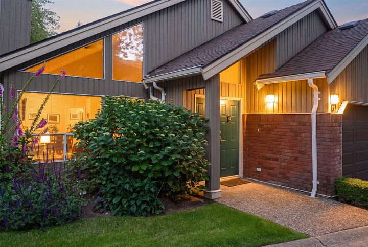 Property Photo: 4055 Indian River Drive 29 BC V7G 2R7